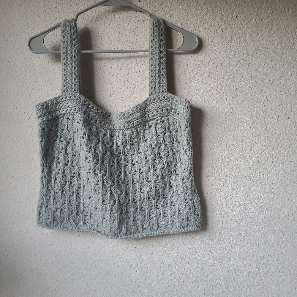 Vince Crochet Knit Sage Women's Top Size M - Picture 2 of 8